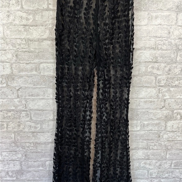 PrettyLittleThing Black Floral Lace Flare Pants - Picture 4 of 4